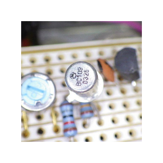 シブヤ楽器 \"Silver Face\" BC109 Skreddy Pedals BC109 Fuzz - BC109シリコントランジスタを用